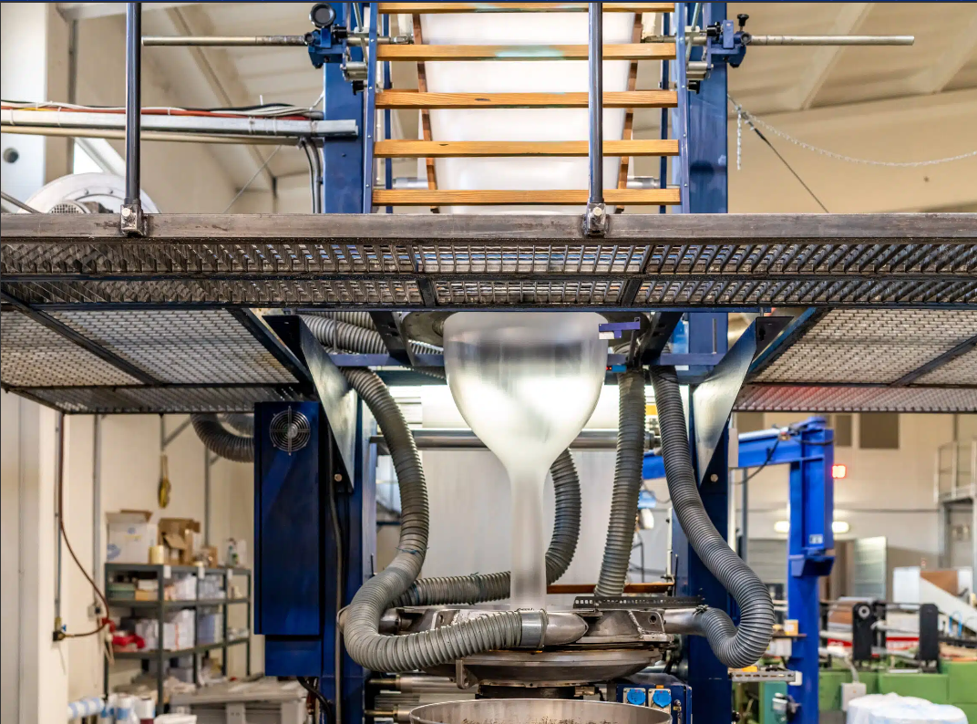 5 Steps: How a Trash Bag Manufacturer Produces High-Quality Bags